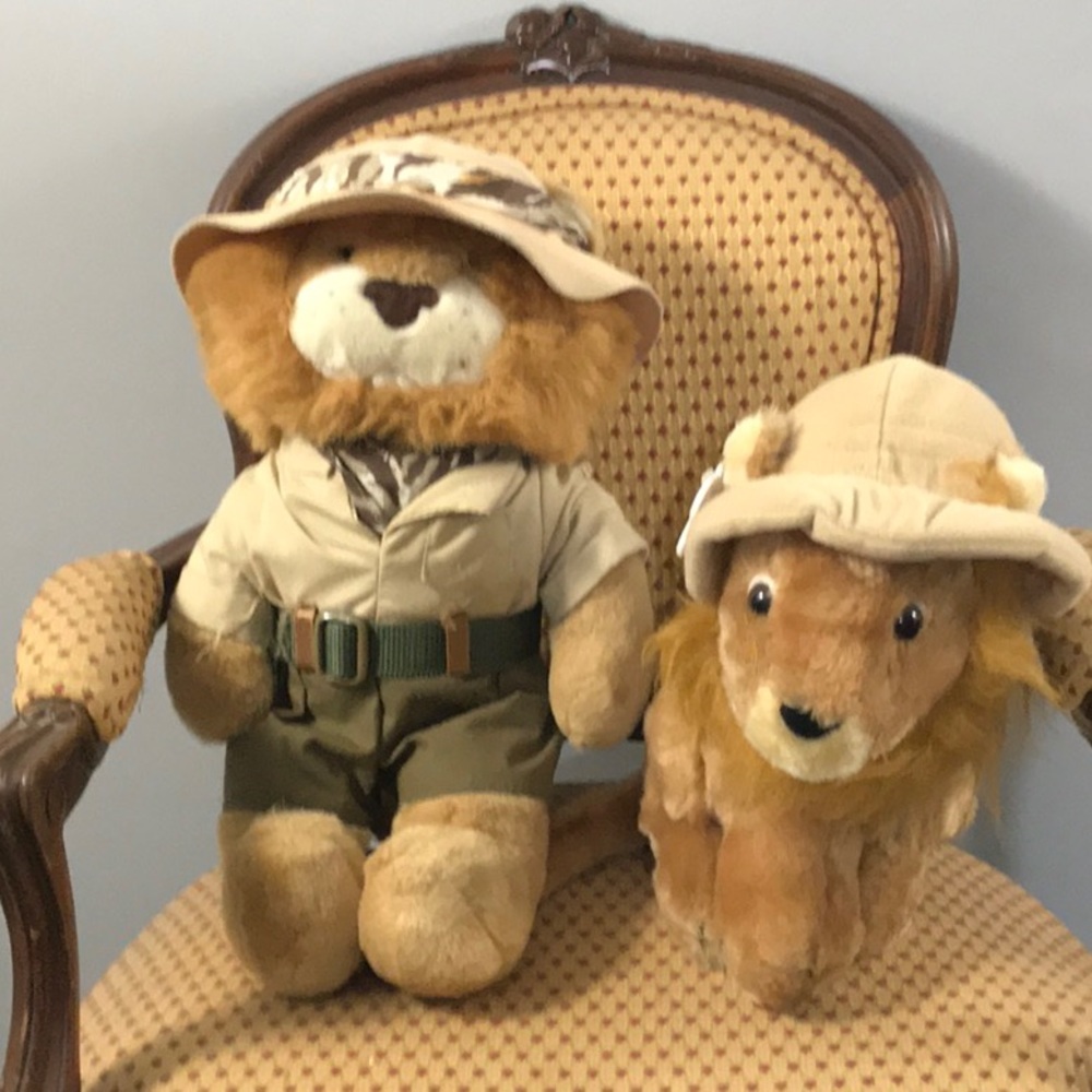 2 vintage Safari lion plush stuffed toys dressed Russ Carousel 1983